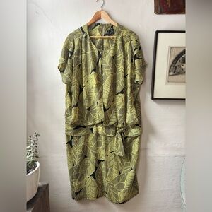 Vintage Lady Elsy Black and Yellow Patterned Dress size 16